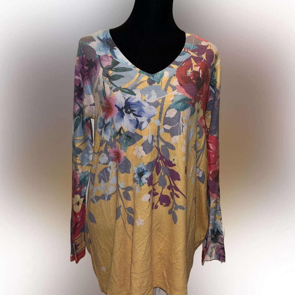 50%offw❤️ Soft surroundings Delphina floral tunic M v neck 40-46 0113